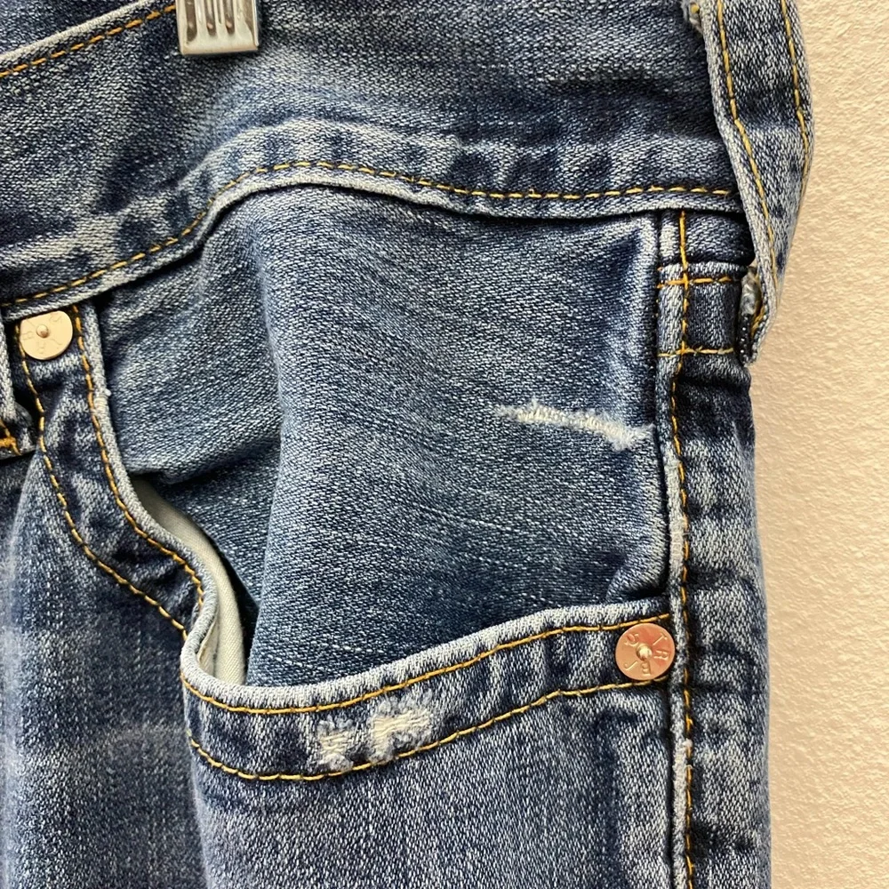 TRUE RELIGION Bobby distressed jeans